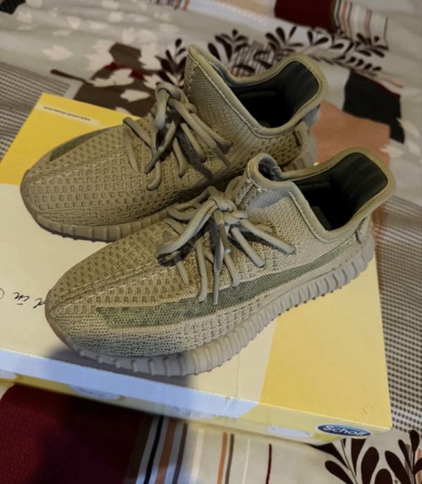 Adidas Yeezy Boost 350 V2 Flax – mărimea 36 – purtați de 2 ori
