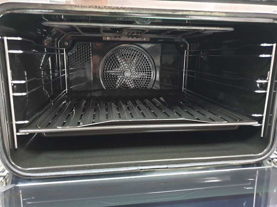 43L - Малка Miele Фурна с пиролиза за вграждане