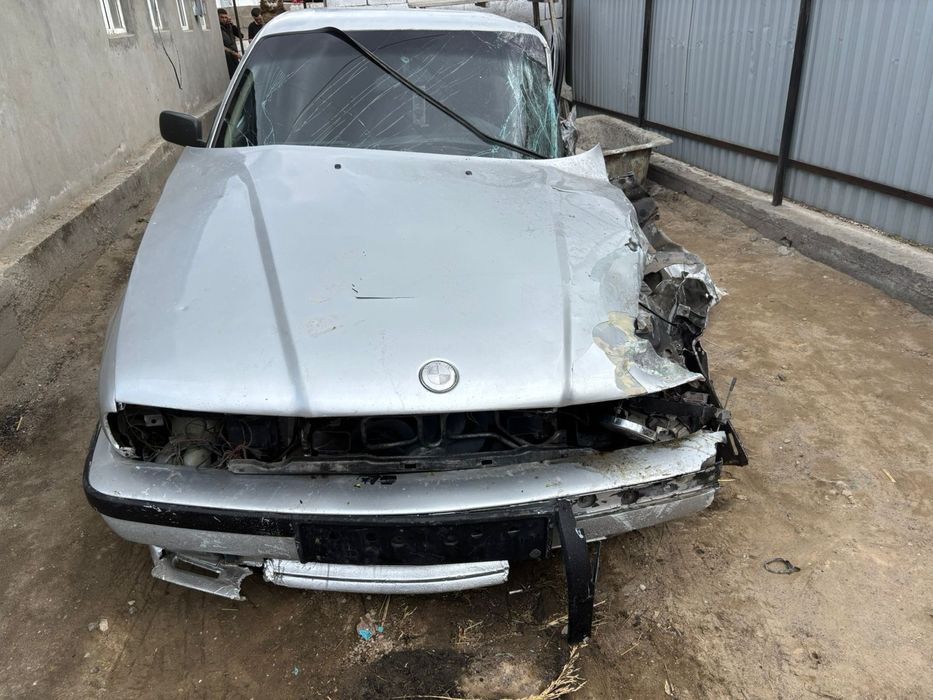 БМВ 525 на запчасти