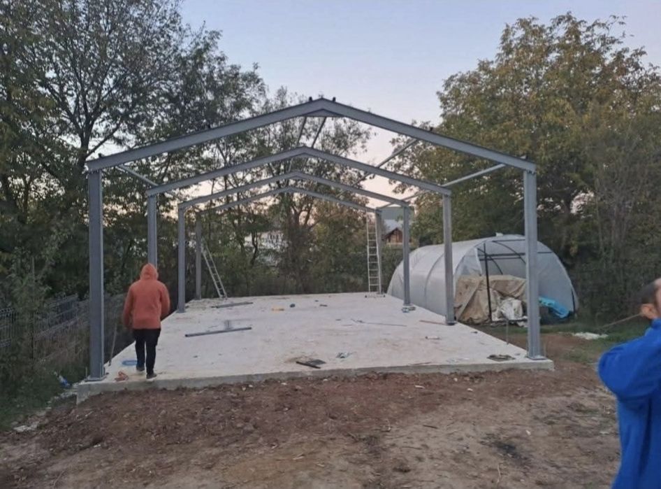 Vând hală metalica
