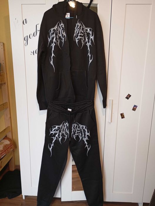 Мъжки анцуг . тинейджъриски