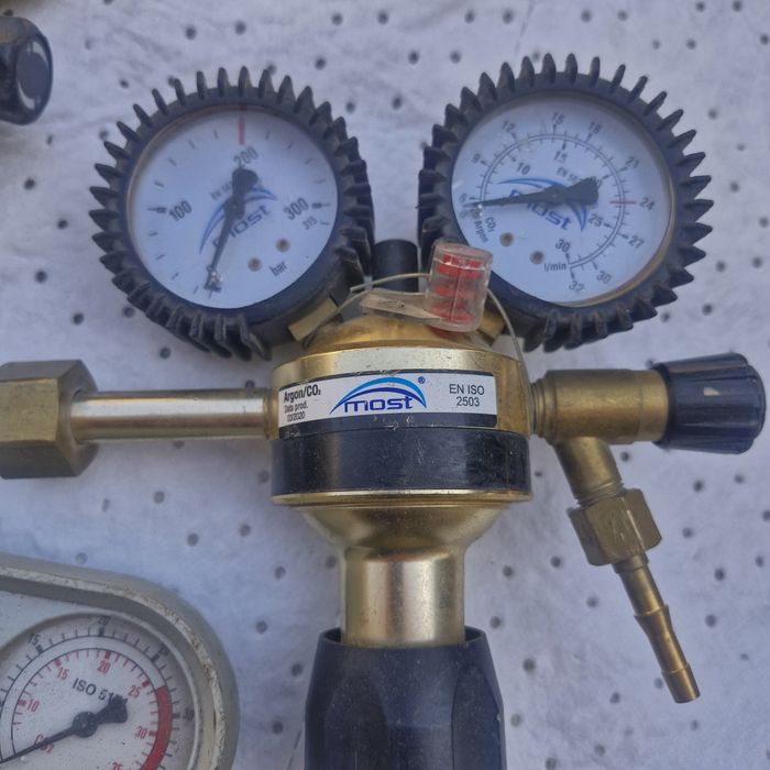 Reductor argon, CO2