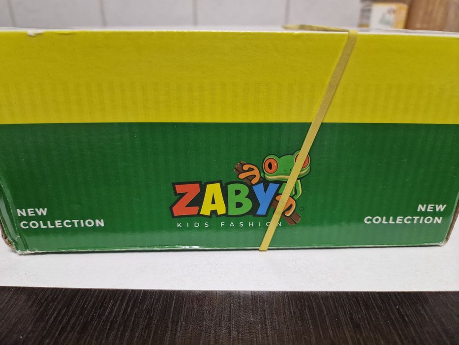 Ghetute copii marimea 22