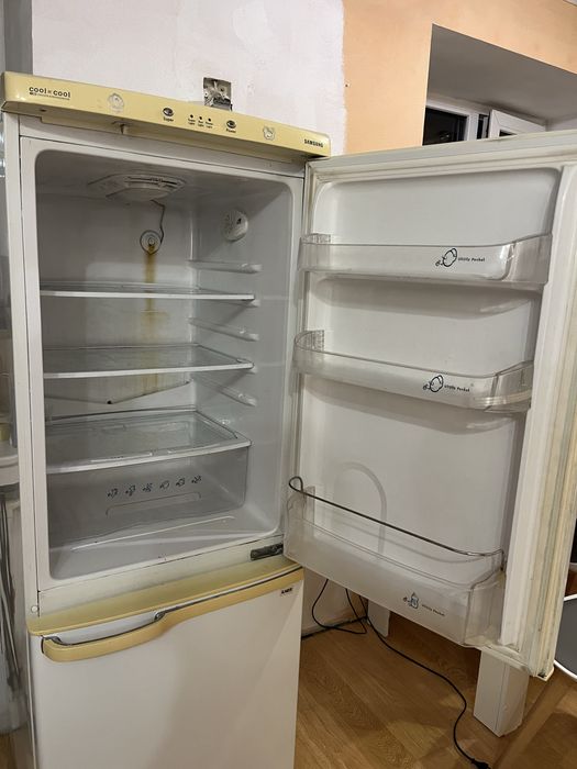 Продам холодильник Samsung