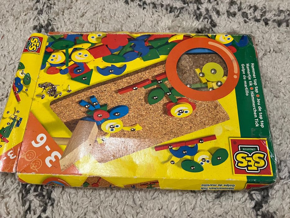 Играчки за деца, писти, движещи и др.