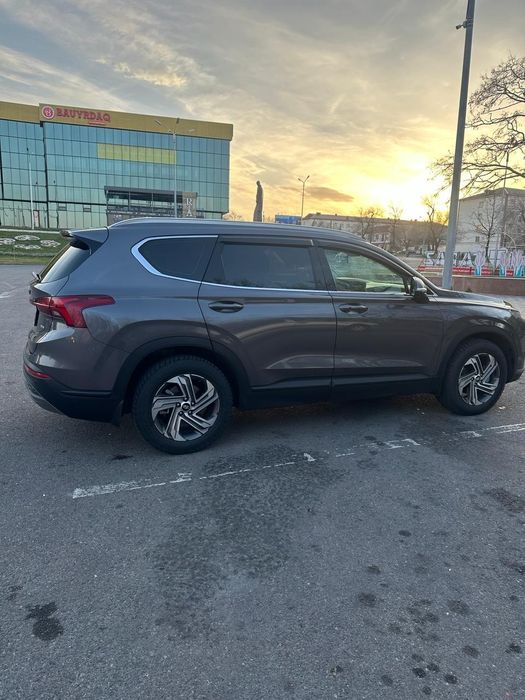 Автомобиль Хюндай Санта Фе