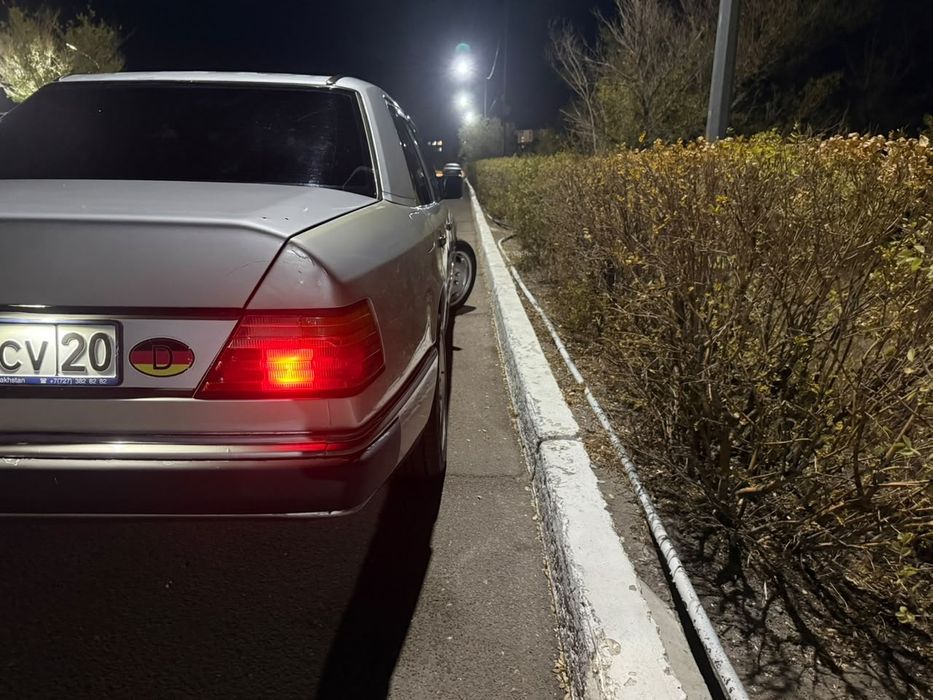 Mercedes Benz E200