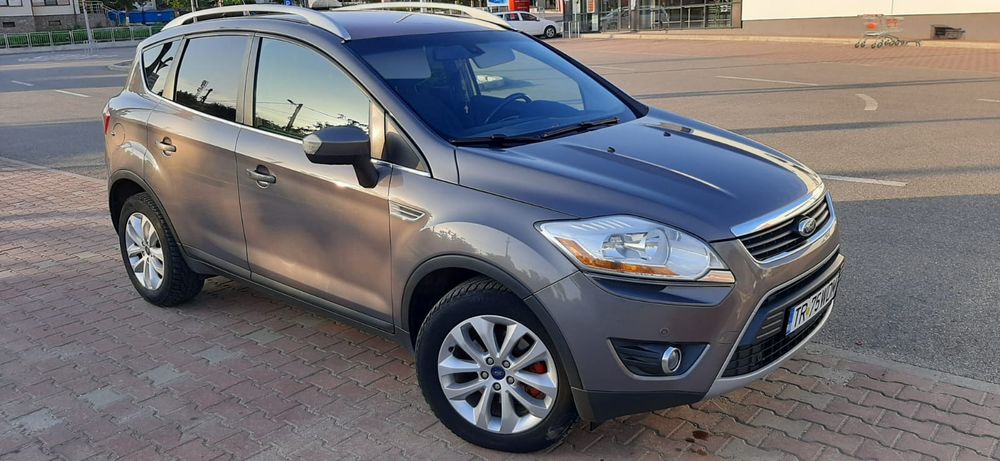 Ford Kuga - 2012