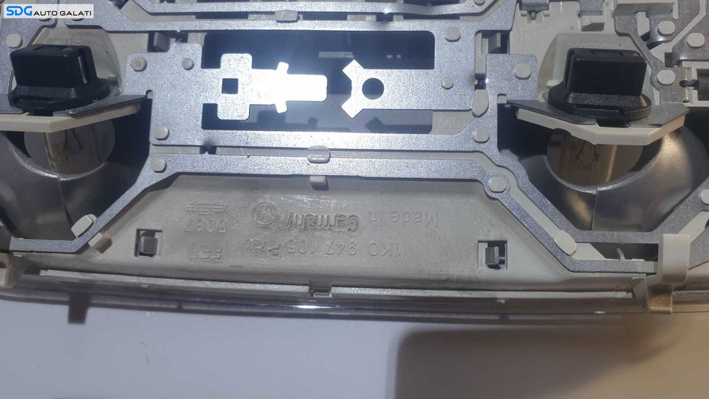 Lumini Lampa Iluminare Plafon Tavan Habitaclu Fata Volkswagen Passat B7 2010 - 2015 Cod 1K0947105P [AV2051]