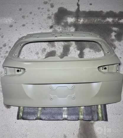 Haval Fara Eshik Krilo Bagaj