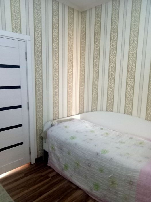 Эски шахар, Чехова кучадан, 6 сотихли ховли сотилади.