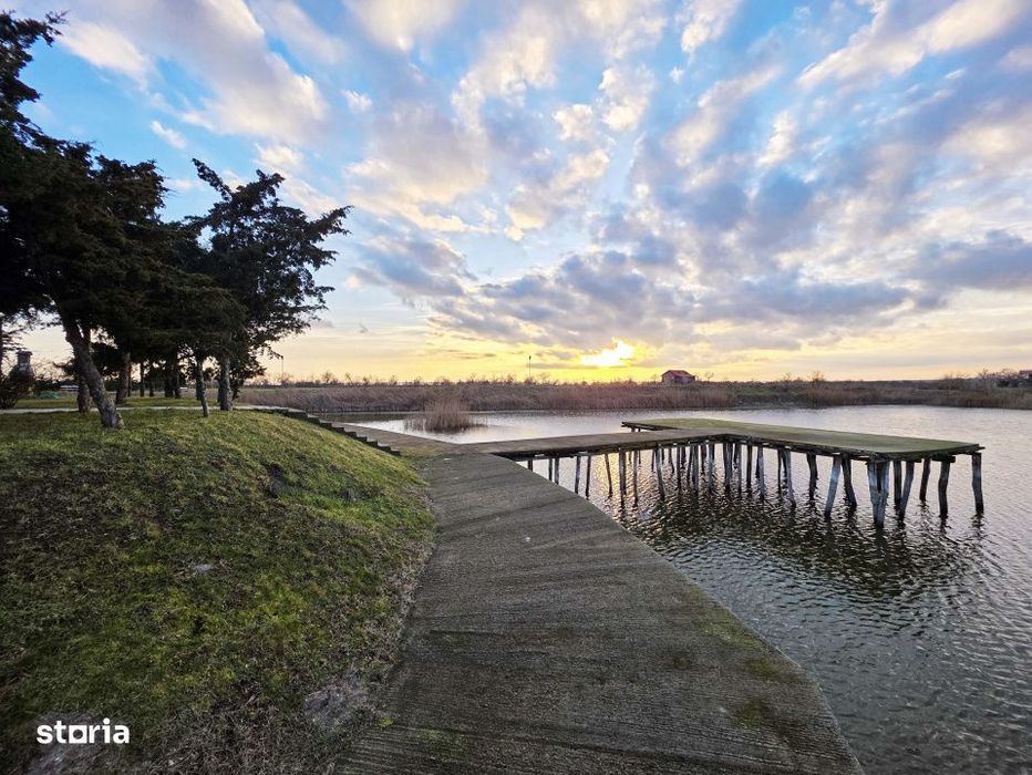 Oportunitate Unica! Teren de 35 Ha la 10E/mp cu Lacuri Medicinale si A