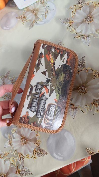 Книжки, тетради.