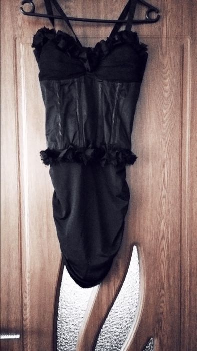 Rochiță neagra noua, fara eticheta