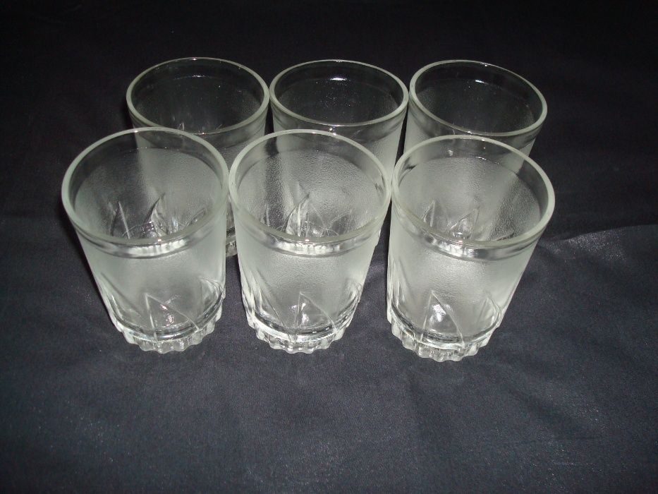 Нови Стъклени чаши -Разпродажба