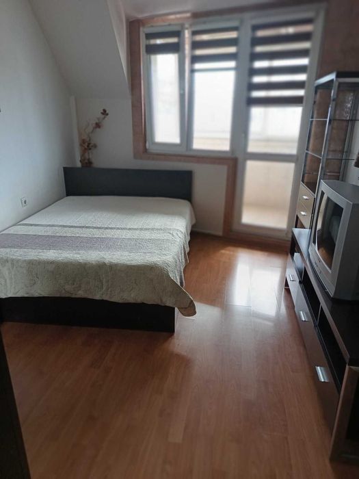 Дава се под наем Двустаен апартамент в Пловдив, Център - 59 кв.м за 357 € - Снимка #2