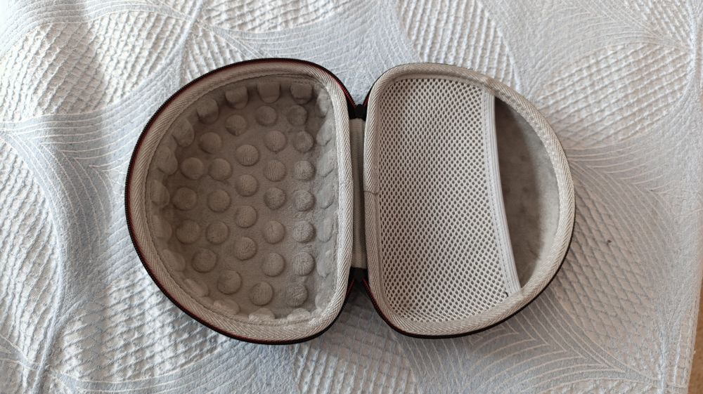 Калъф за слушалки