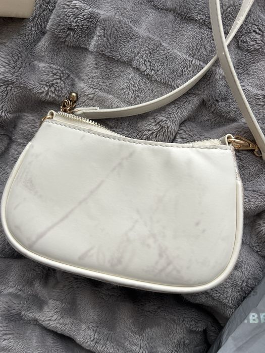 Панталони, чанти и якета