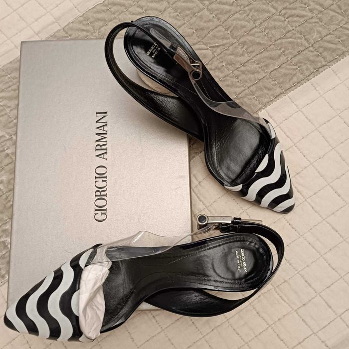 Дамски обувки на Giorgio Armani 37 номер.