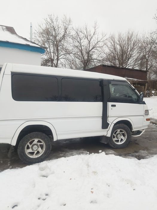 Mitsubishi delica
