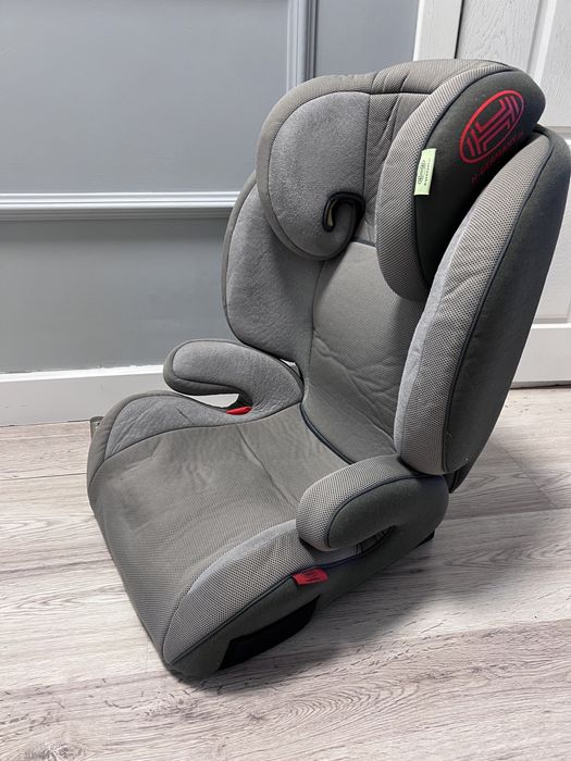 Автокресло с креплением ISOFIX