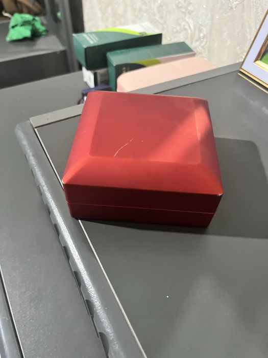 Керемет 30 мындык сағат сатылады