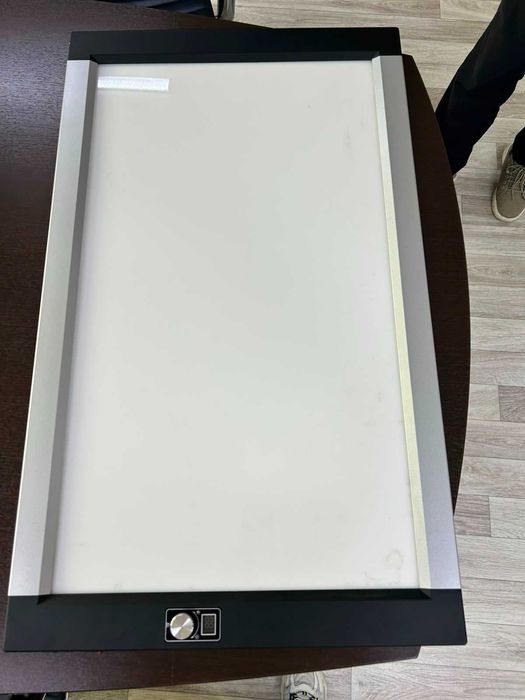 Негатоскоп (световой просмотровый экран для рентгеновских снимков)