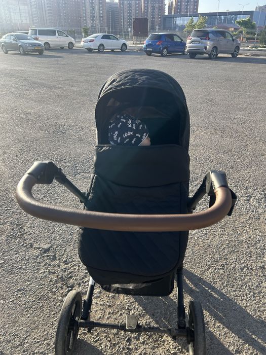 Коляска прогулочная