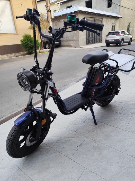 Elektroskuter 2 аккумулятор билан сотилади