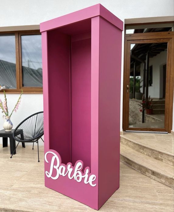 Vand cutia barbie MDF roz