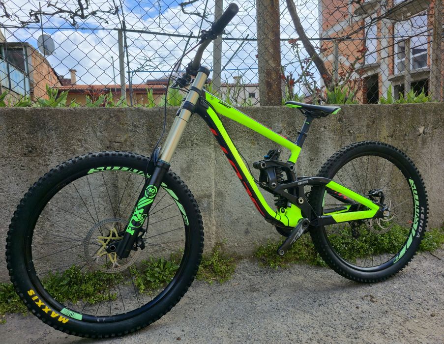 Scott Gambler 710 27.5 M Full Fox 40 Downhill  Formula спирач. Мекица