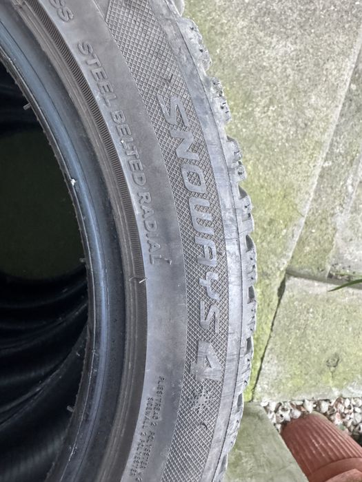 Зимни гуми LASSA 235/45/17