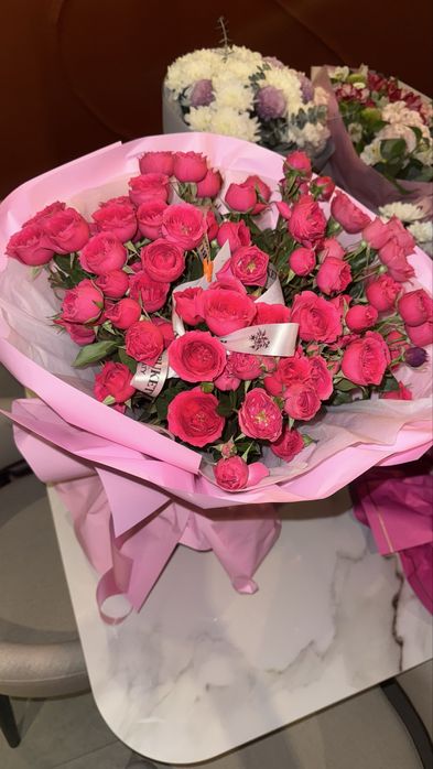 Кустовые розы, обьемные и тяжелые