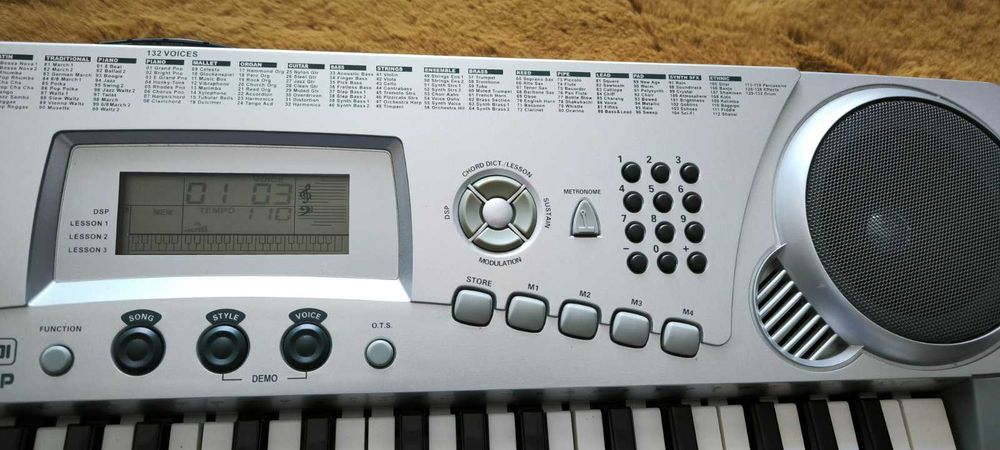 Електрическо пиано-синтезатор MEDELI  MC49A