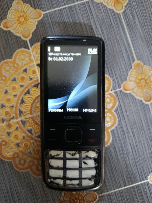 Нокиа 6700 сотилади