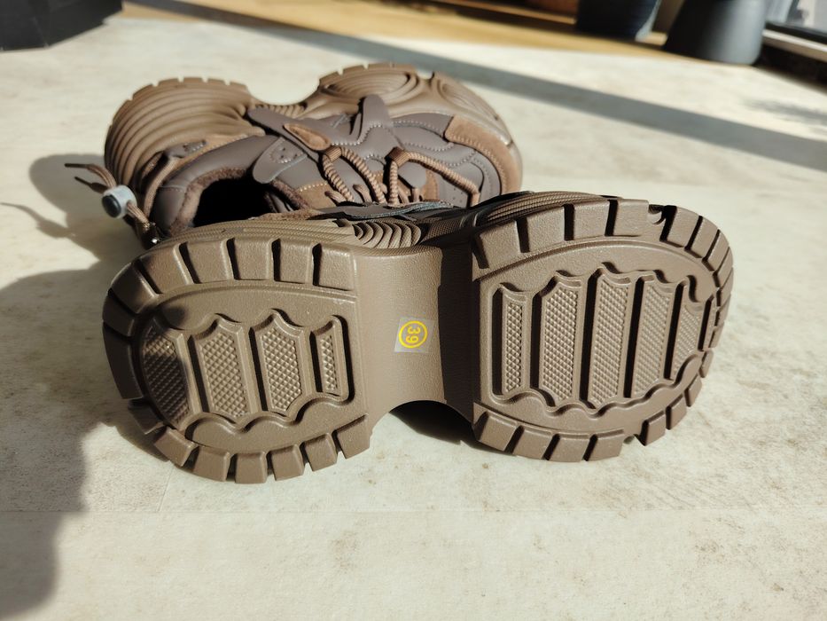 Дамски обемни маратонки