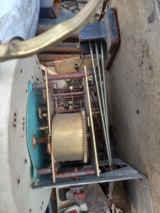 Часы на запчасти