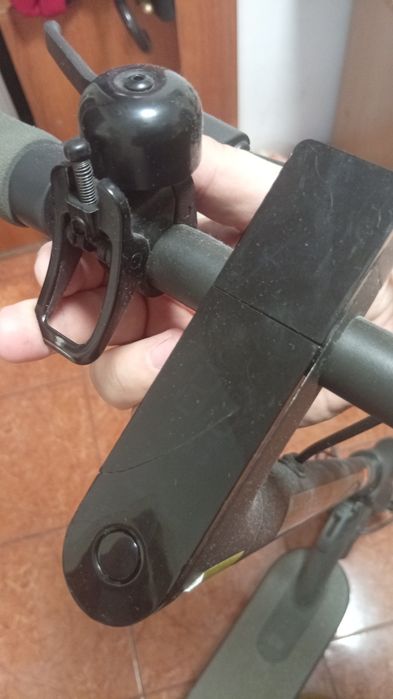 Vând trotineta electrica Xiaomi