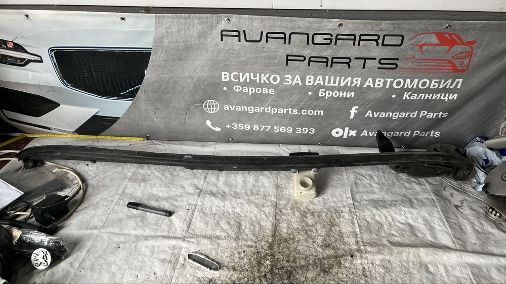 Peugeot 307 лайстна под чистачки