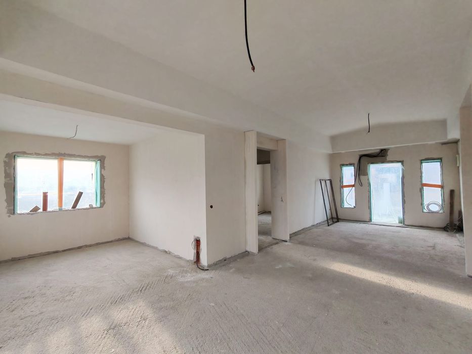 Casă modernă .  Sânpetru livadă.
