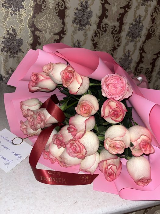 Цветы,Розы продам срочно