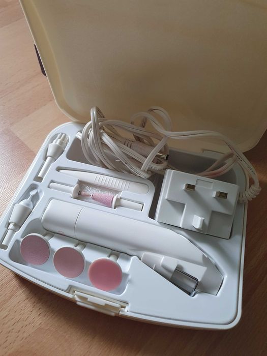 Set manichiură/pedichiură electric Remington Shapely Nails