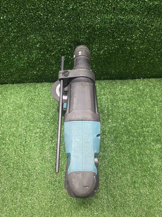 Безчетков перфоратор Makita DHR243