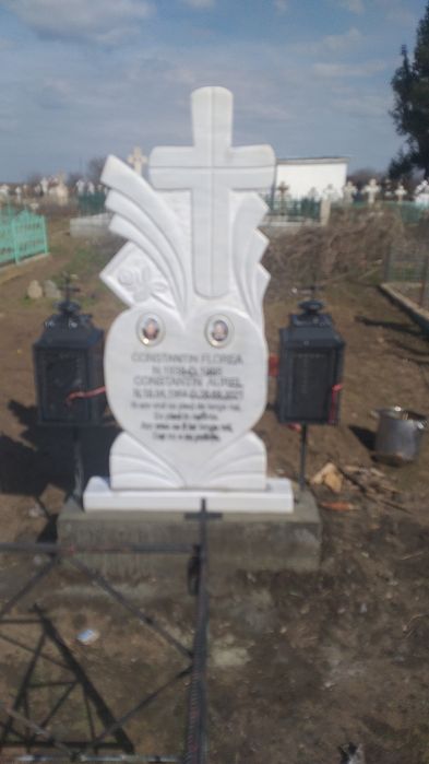 Realizam stâlpi cruce marmură ieftine