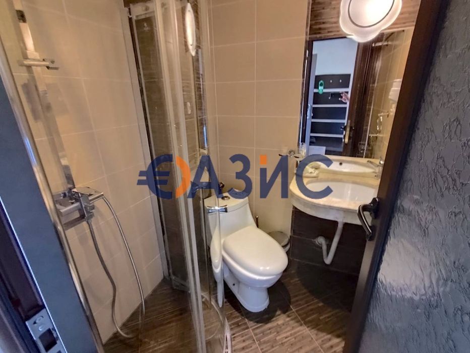 Продава се Двустаен апартамент в к.к. Слънчев бряг - 70 кв.м за 1099 €/кв.м - Снимка #12