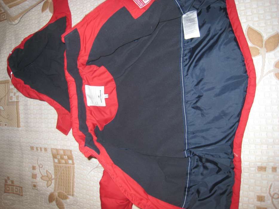 Продам детскую куртку, зимнюю