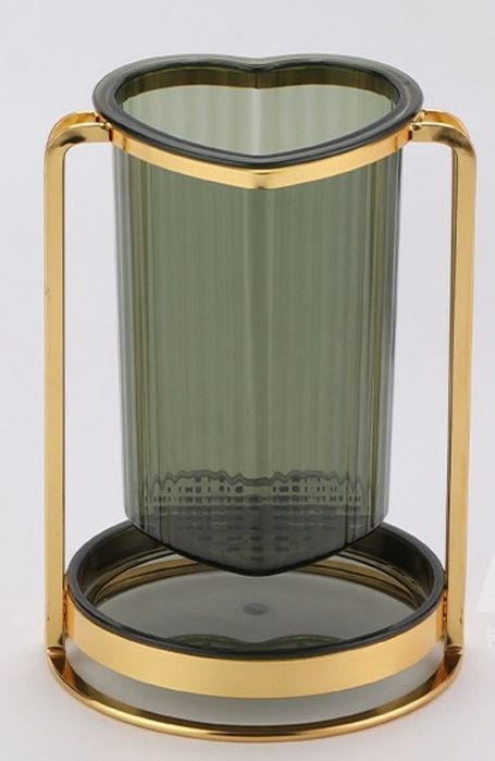 Зелена единична поставка във формата на сърце