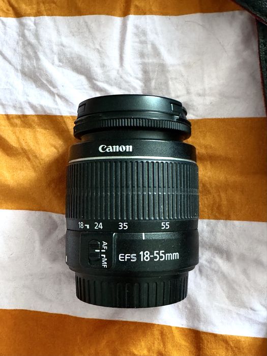Vand Canon 700D cu obiective Canon 18-55mm si Yungnuo 50mm