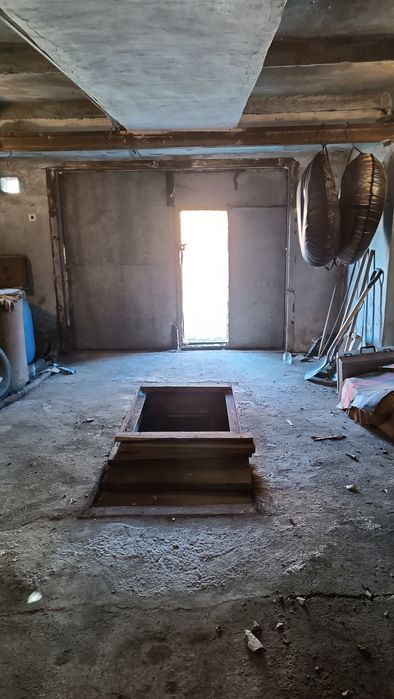 Продам гараж на прохладно