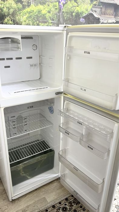 Продам Холодильник Samsung